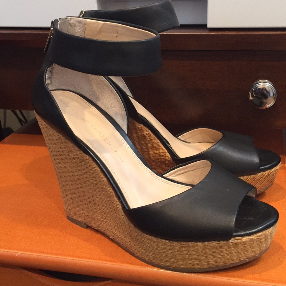 Banana republic black leather wedge heels 7 1/2.